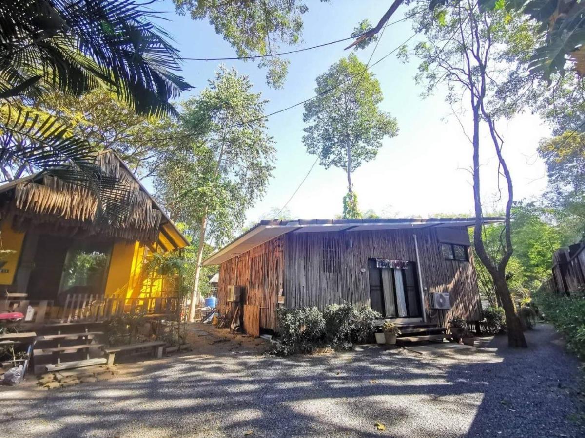 Вілла Brookhouse At Khaoyai Ban Khanong Phra Klang Екстер'єр фото